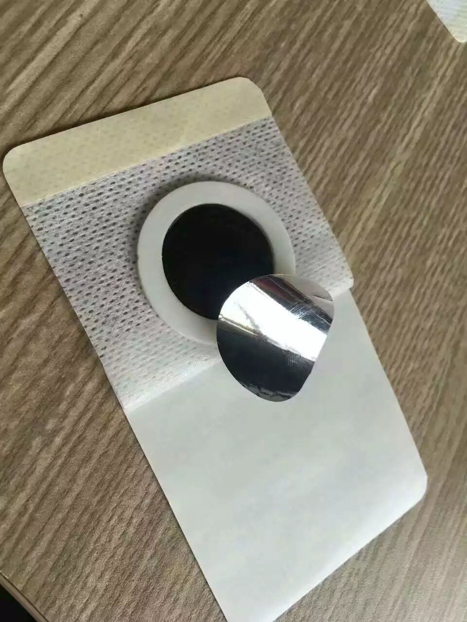 圣淏廠家供應(yīng)8*8加鋁箔片膏藥背圖片/圣淏廠家供應(yīng)8*8加鋁箔片膏藥背樣板圖 (4)