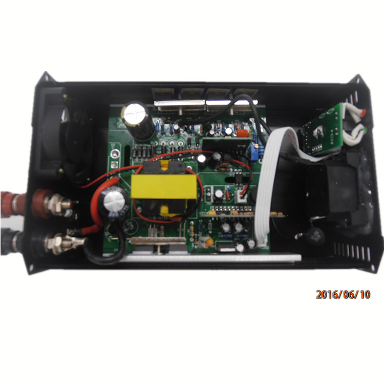 12v300W車載逆變器圖片/12v300W車載逆變器樣板圖 (3)