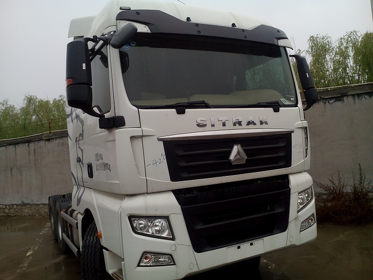 汕德卡駕駛室圖片