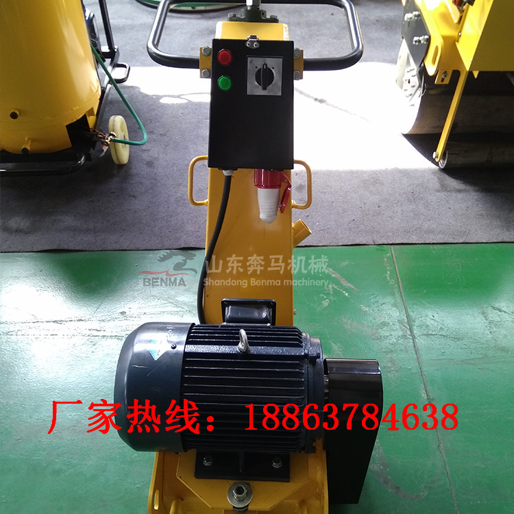 廠家直銷路面機(jī)械小型銑刨機(jī) 路面拉毛銑刨機(jī)