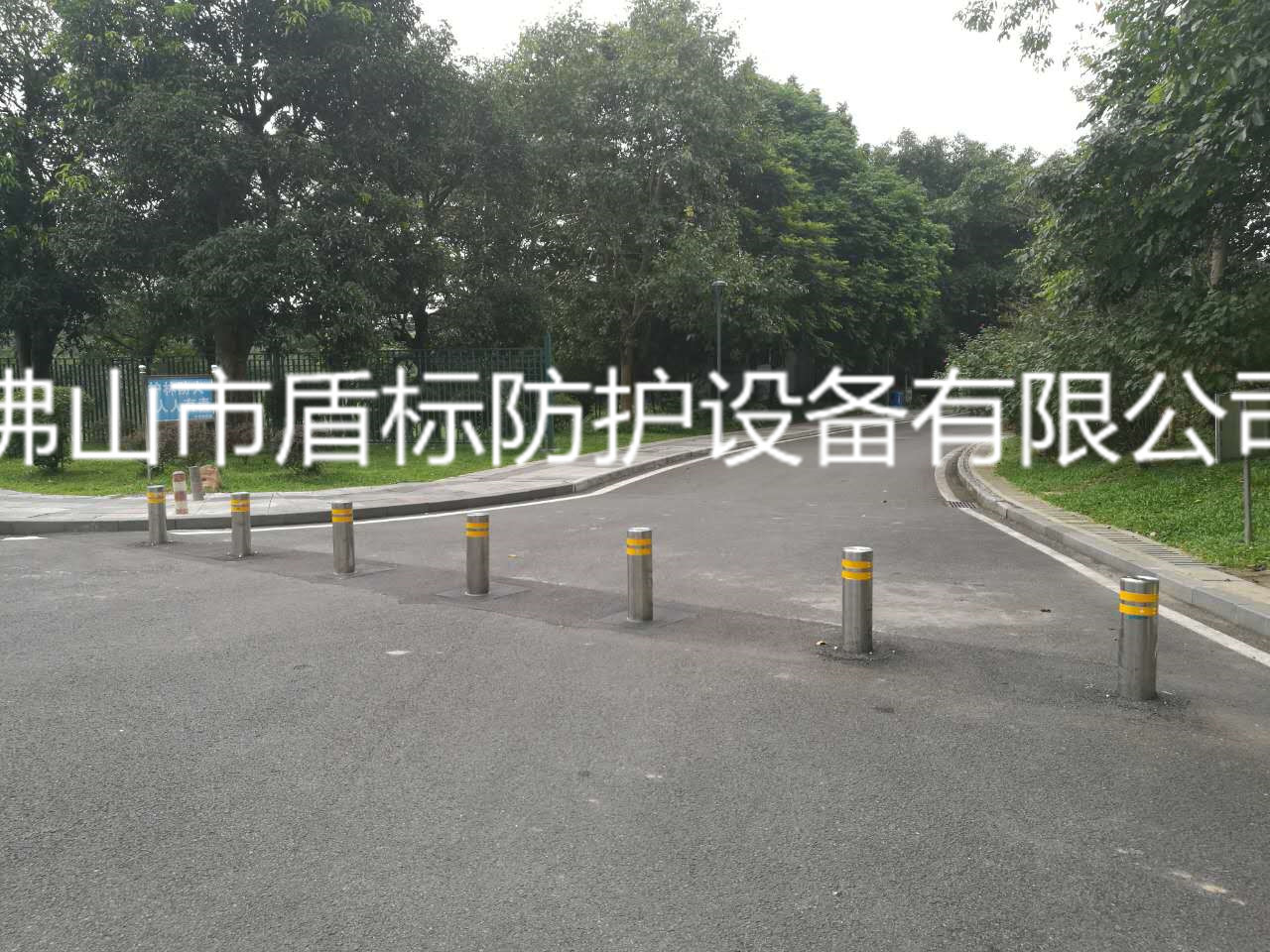 佛山廠家生產(chǎn)防撞固定*，小區(qū)手動擋車*，廣場安全防護*，景區(qū)交通警示可移動*