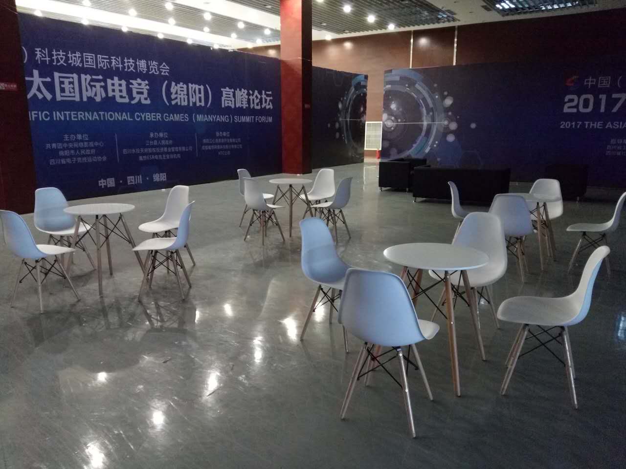 出租展會(huì)沙發(fā)、酒會(huì)、年會(huì)桌椅，圖片/出租展會(huì)沙發(fā)、酒會(huì)、年會(huì)桌椅，樣板圖 (1)