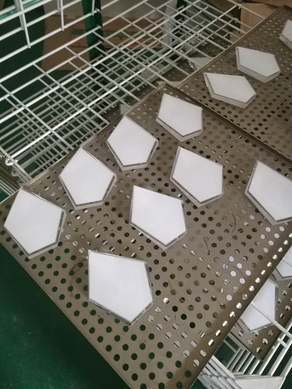 水晶工藝品加工熱轉(zhuǎn)印涂層