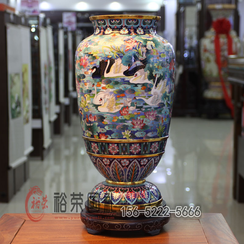 景泰藍15英寸藍地天鵝瓶