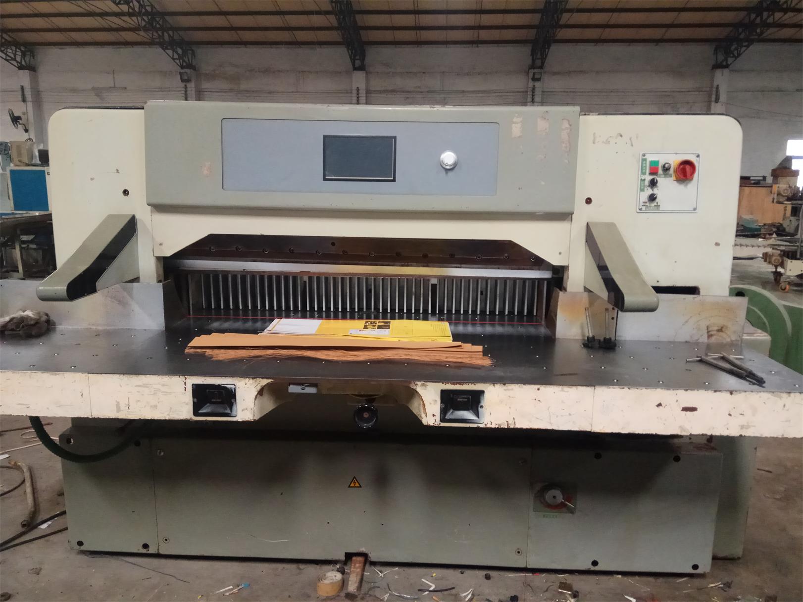 二手上海申威達(dá)1370電腦切紙機(jī)圖片