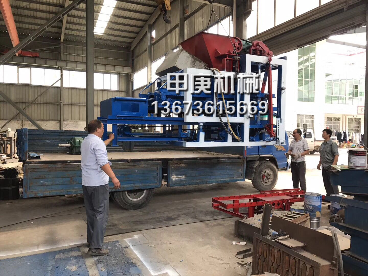 全自動(dòng)疊板型空心磚機(jī) 水泥制磚機(jī)圖片