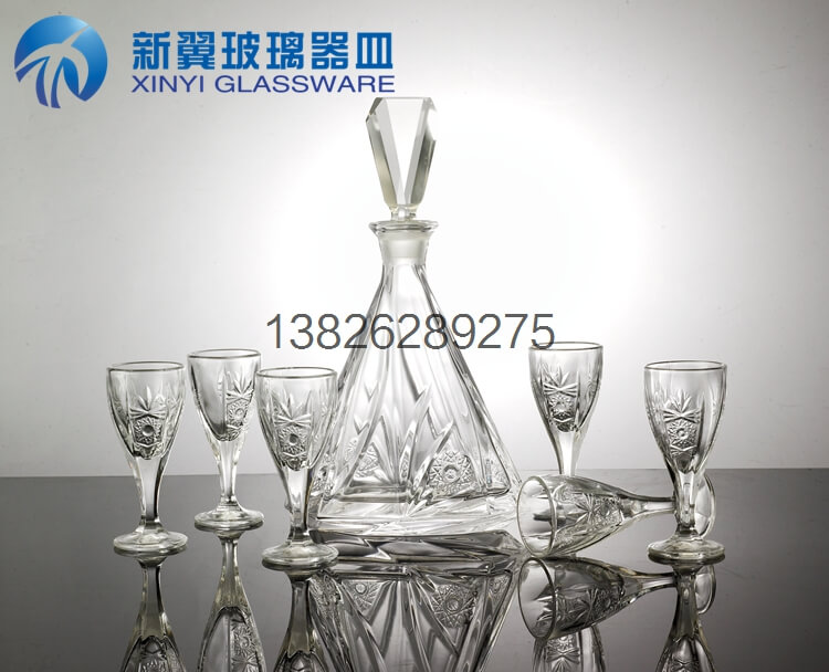 高質(zhì)量?jī)?nèi)銷(xiāo)品牌推銷(xiāo)水晶白酒酒具禮盒套裝