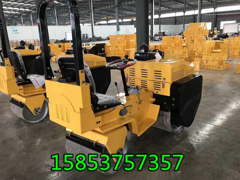 韶關(guān)小型路面壓實機座駕式瀝青壓實圖片/韶關(guān)小型路面壓實機座駕式瀝青壓實樣板圖 (3)