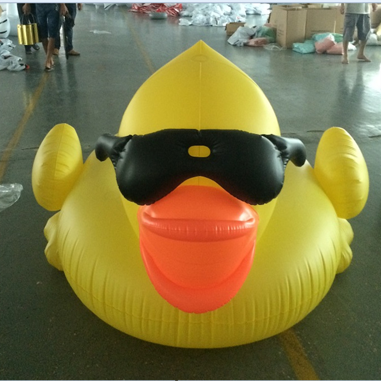 充氣大黃鴨圖片