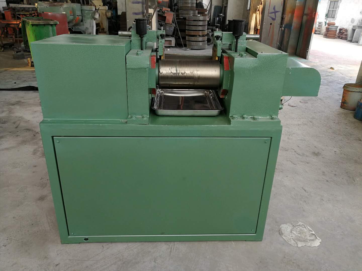 XK160開煉機(jī)圖片/XK160開煉機(jī)樣板圖 (2)