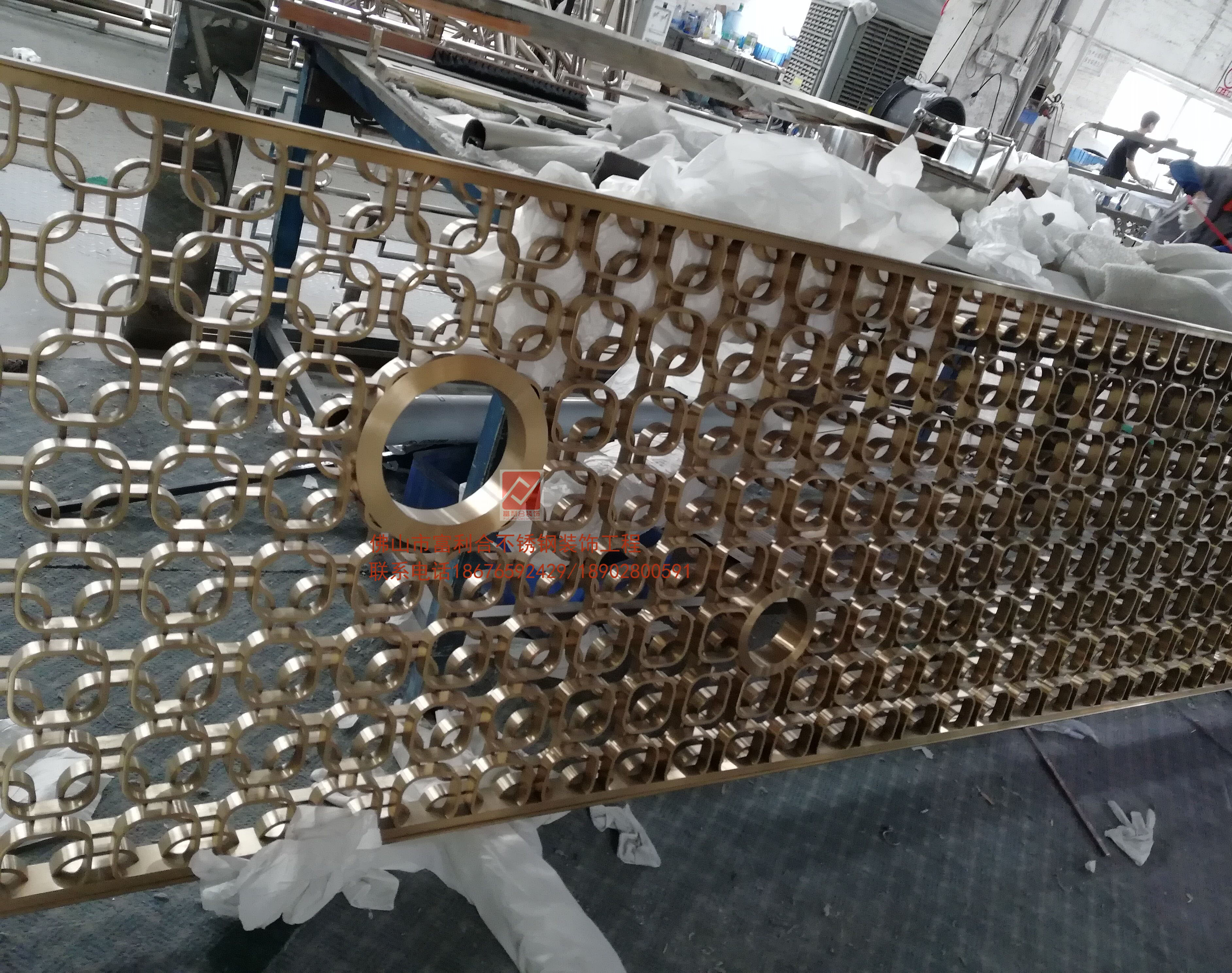 酒店紅古銅屏風(fēng)圖片/酒店紅古銅屏風(fēng)樣板圖 (1)