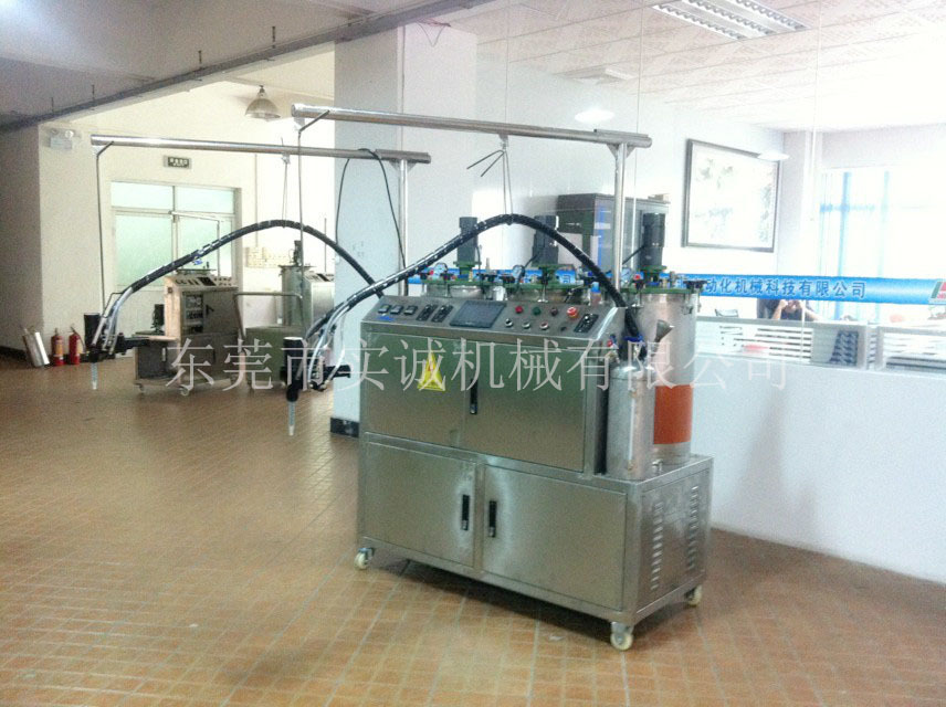 東莞灌膠機(jī) 東莞灌注機(jī)廠家圖片