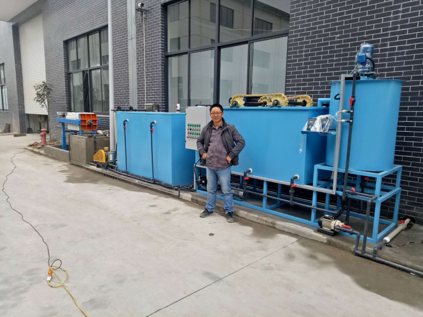 噴漆廢水處理設(shè)備 水幕噴漆廢水處理設(shè)備，水性漆廢水處理設(shè)備