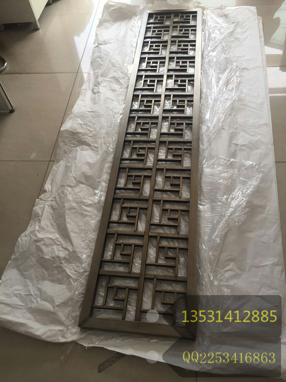 304青古銅不銹鋼屏風(fēng)工藝花格圖片