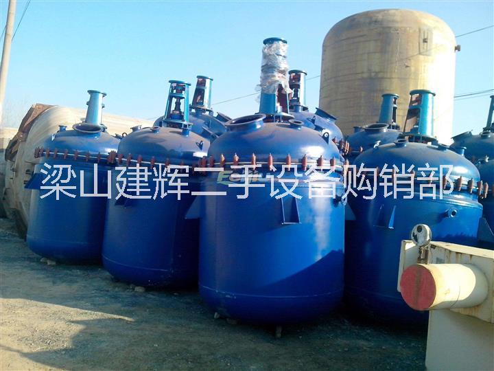 二手搪瓷反應(yīng)釜圖片