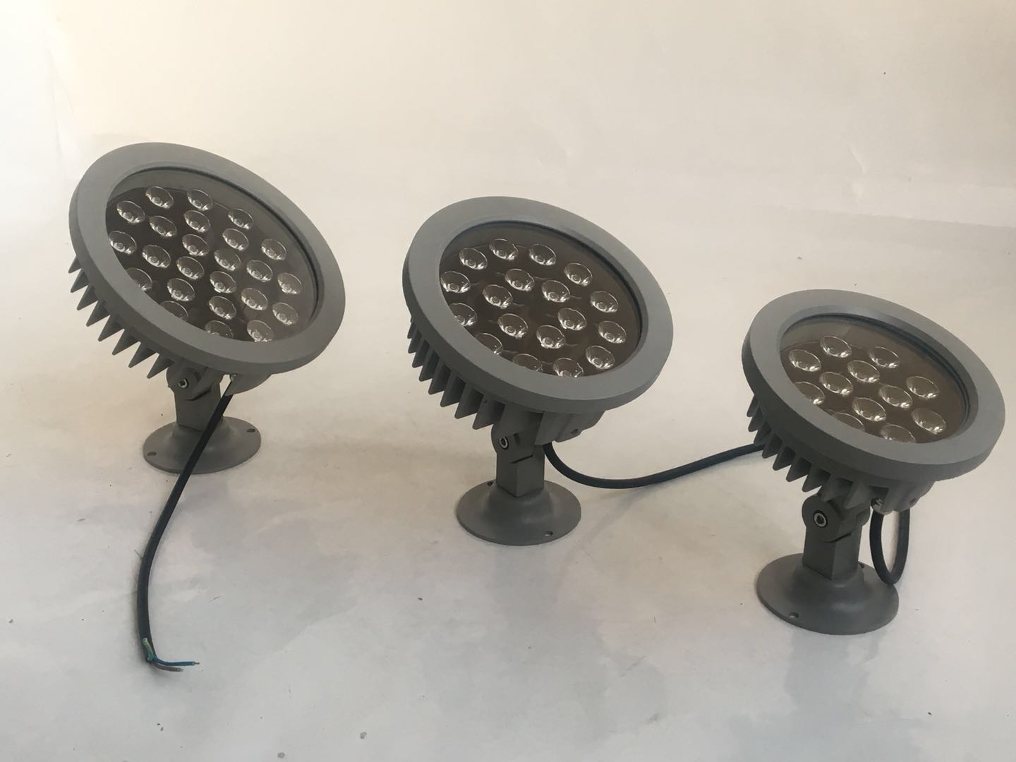 單腳支架 旋轉卡位led投光燈圖片