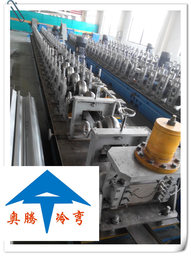 防盜門成型設(shè)備圖片/防盜門成型設(shè)備樣板圖 (3)