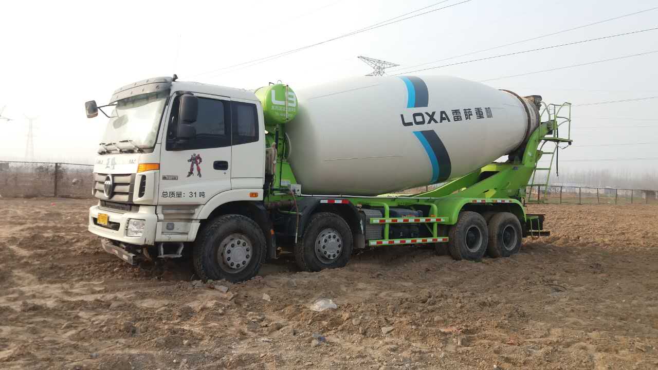 供應(yīng)歐曼二手12方水泥攪拌車，運輸車福田雷薩上裝12方二手混凝土罐車