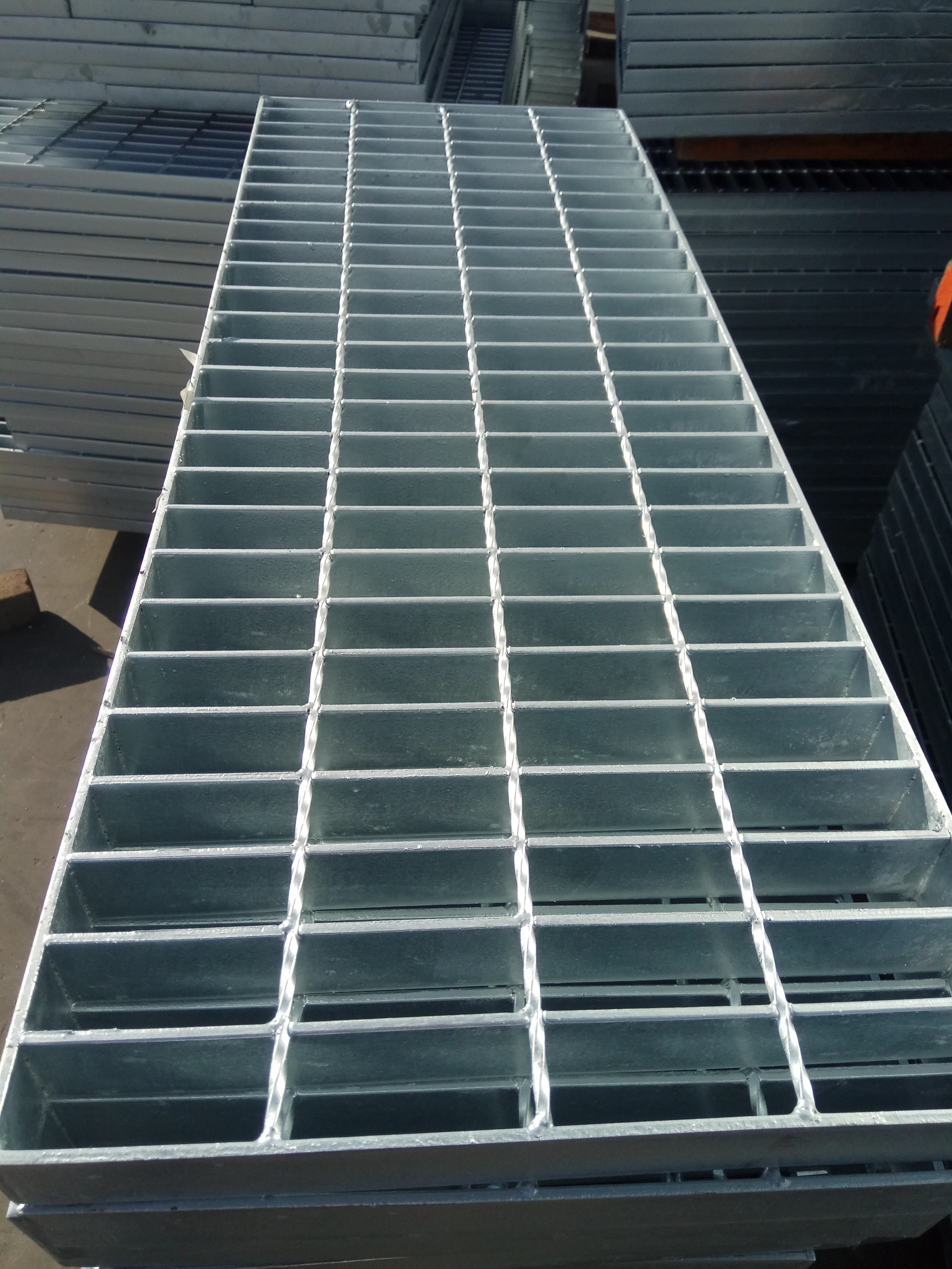 平臺(tái)溝蓋板圖片/平臺(tái)溝蓋板樣板圖 (3)