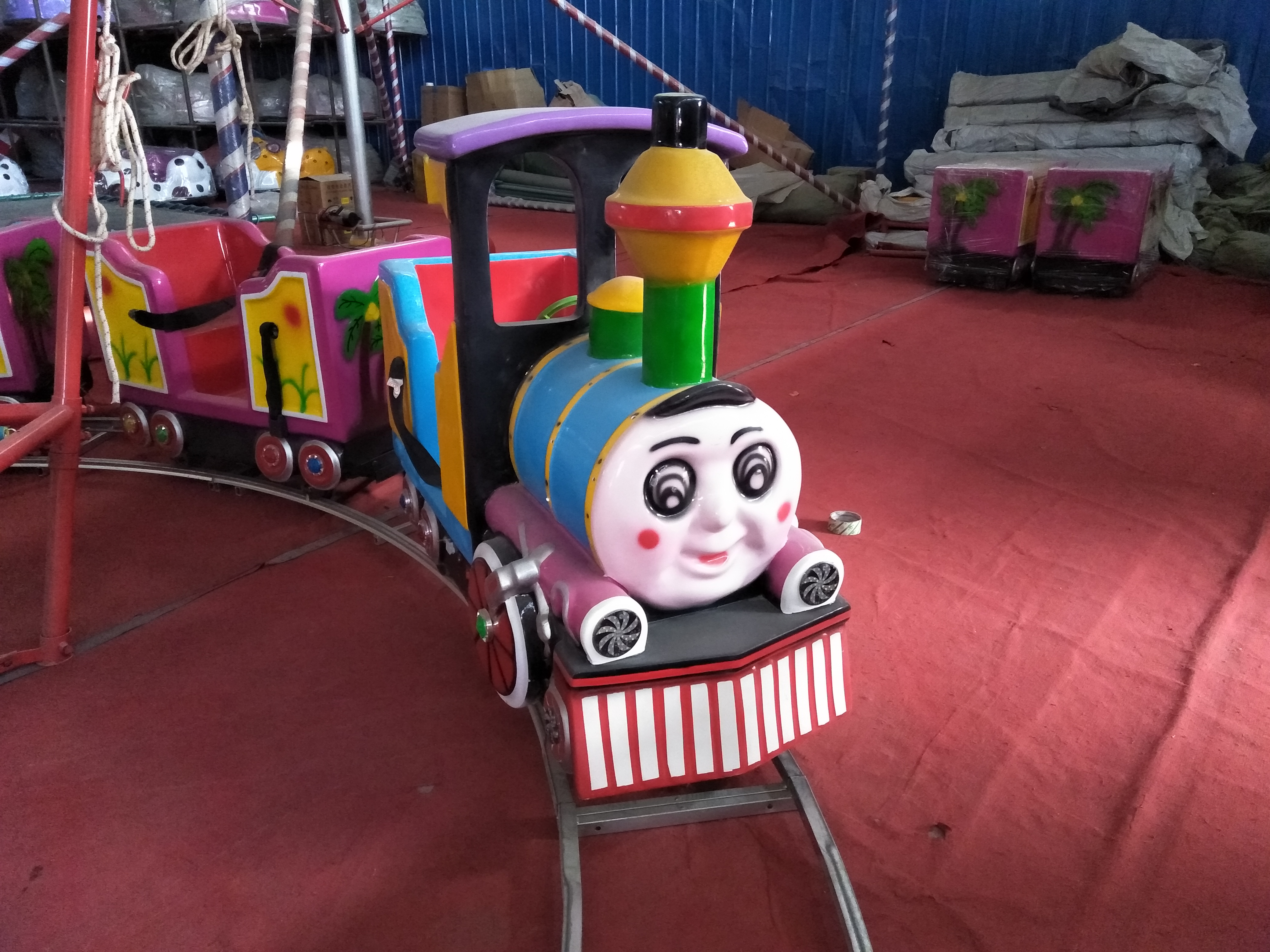 商場軌道觀光小火車 兒童游樂園室圖片
