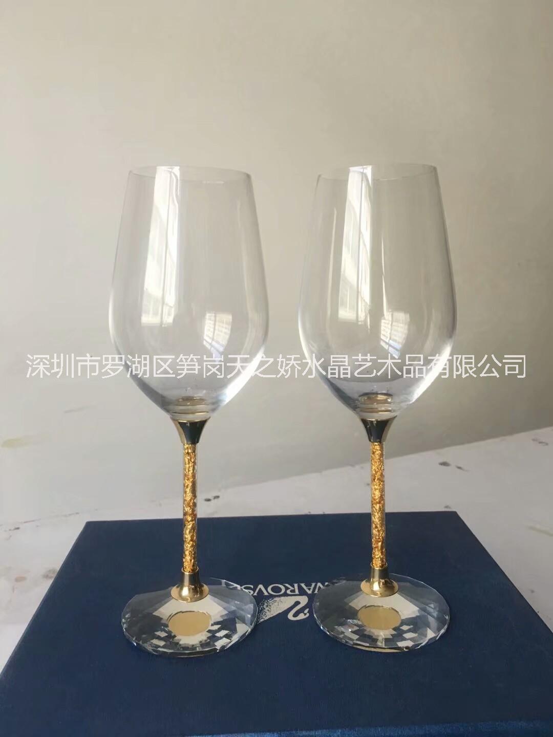 金箔红酒杯图片