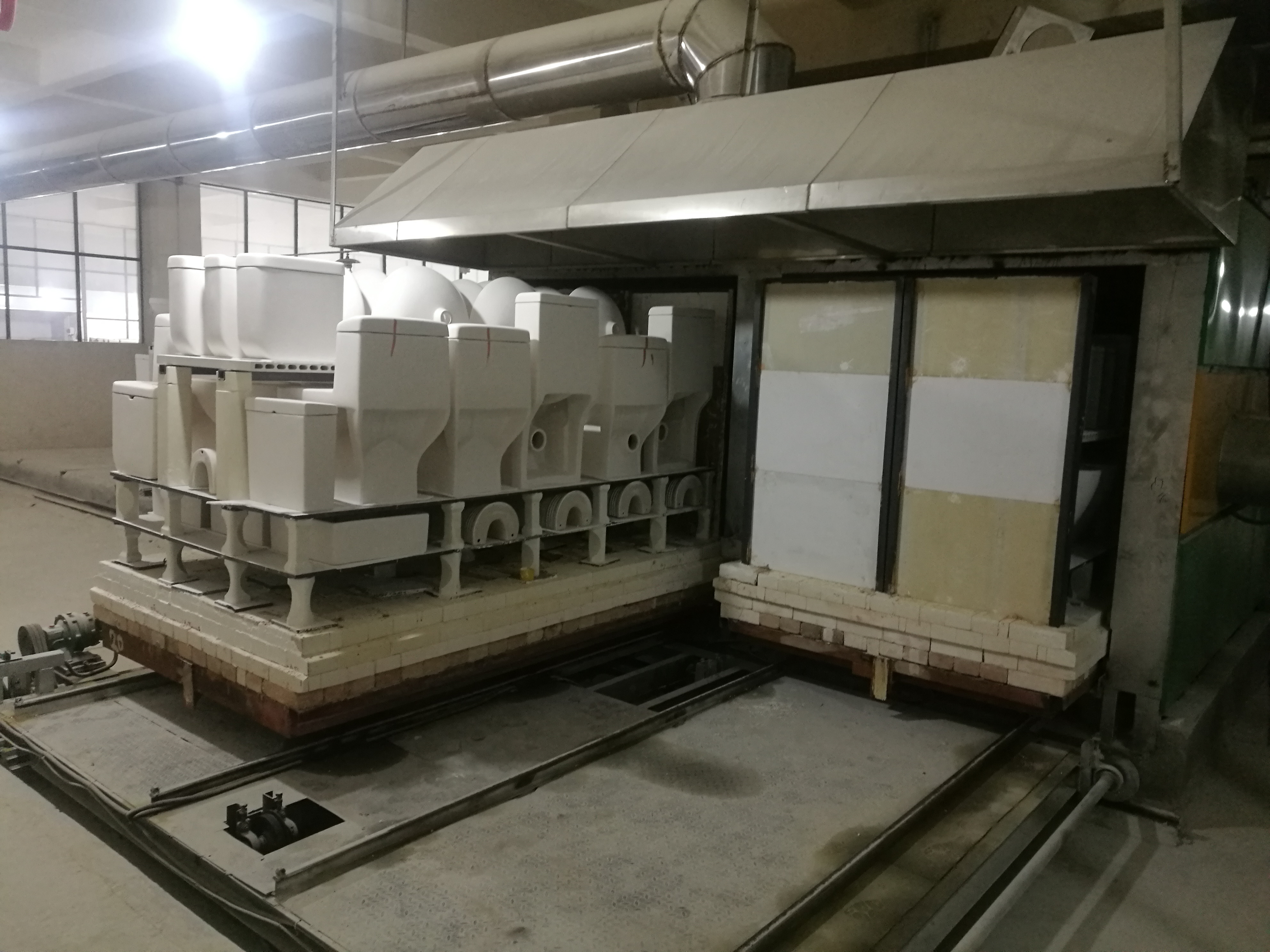 衛(wèi)浴隧道窯，循環(huán)復(fù)式隧道窯燒成衛(wèi)浴最合適