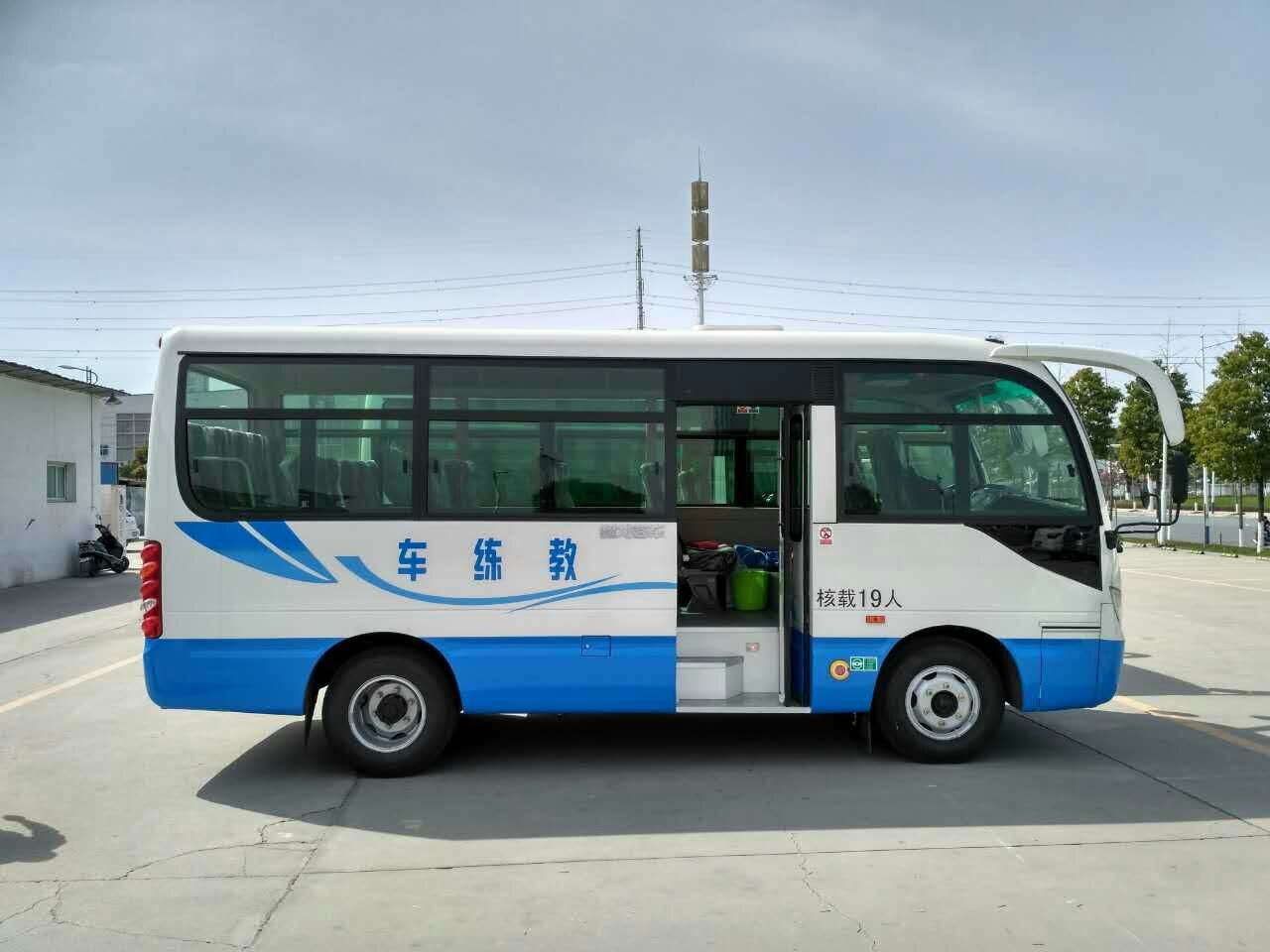 東風(fēng)超龍6米中巴教練車圖片/東風(fēng)超龍6米中巴教練車樣板圖 (2)