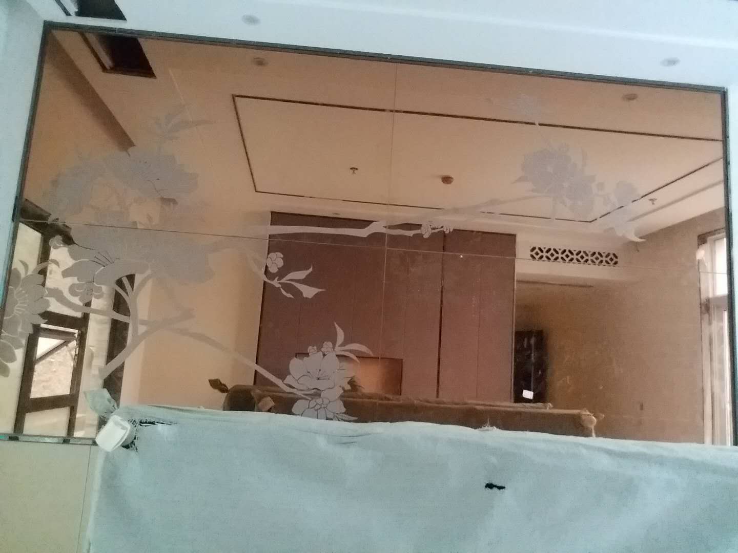 移動(dòng)玻璃隔斷圖片/移動(dòng)玻璃隔斷樣板圖 (2)