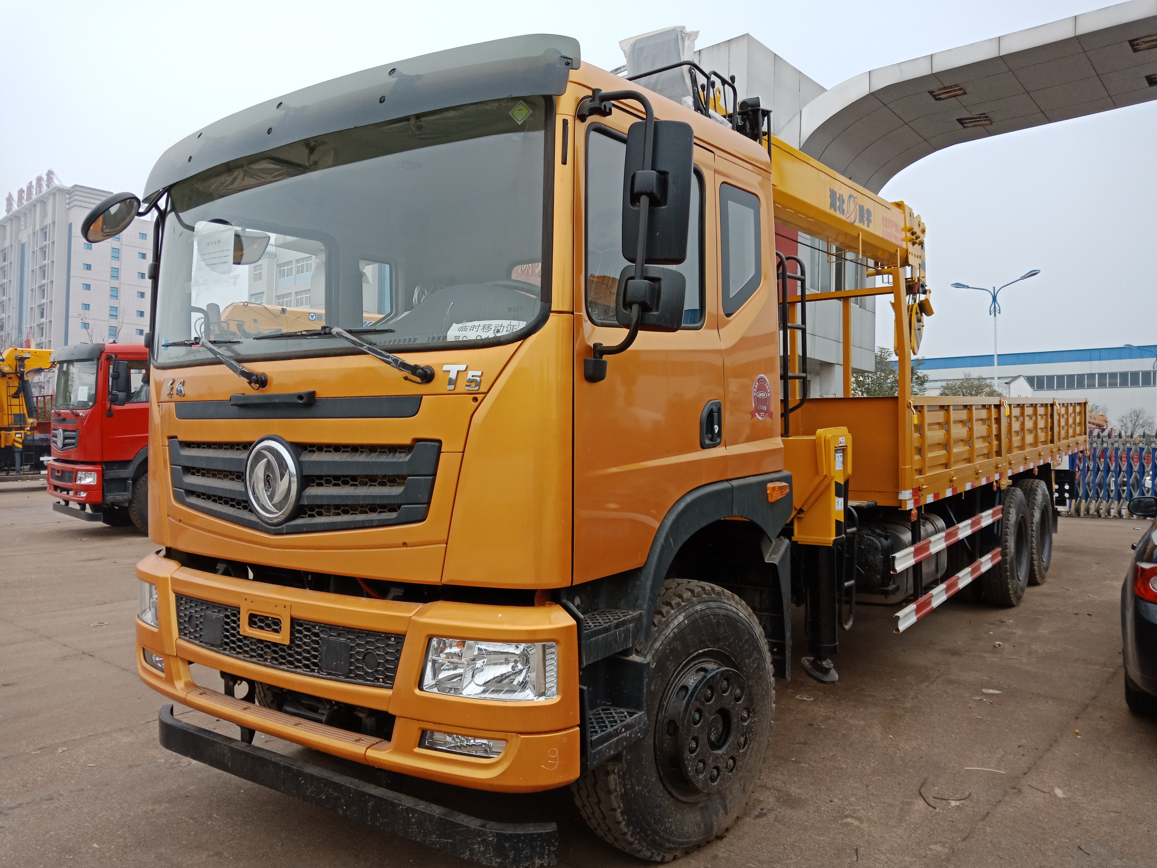 哪里的隨車吊價格便宜圖片