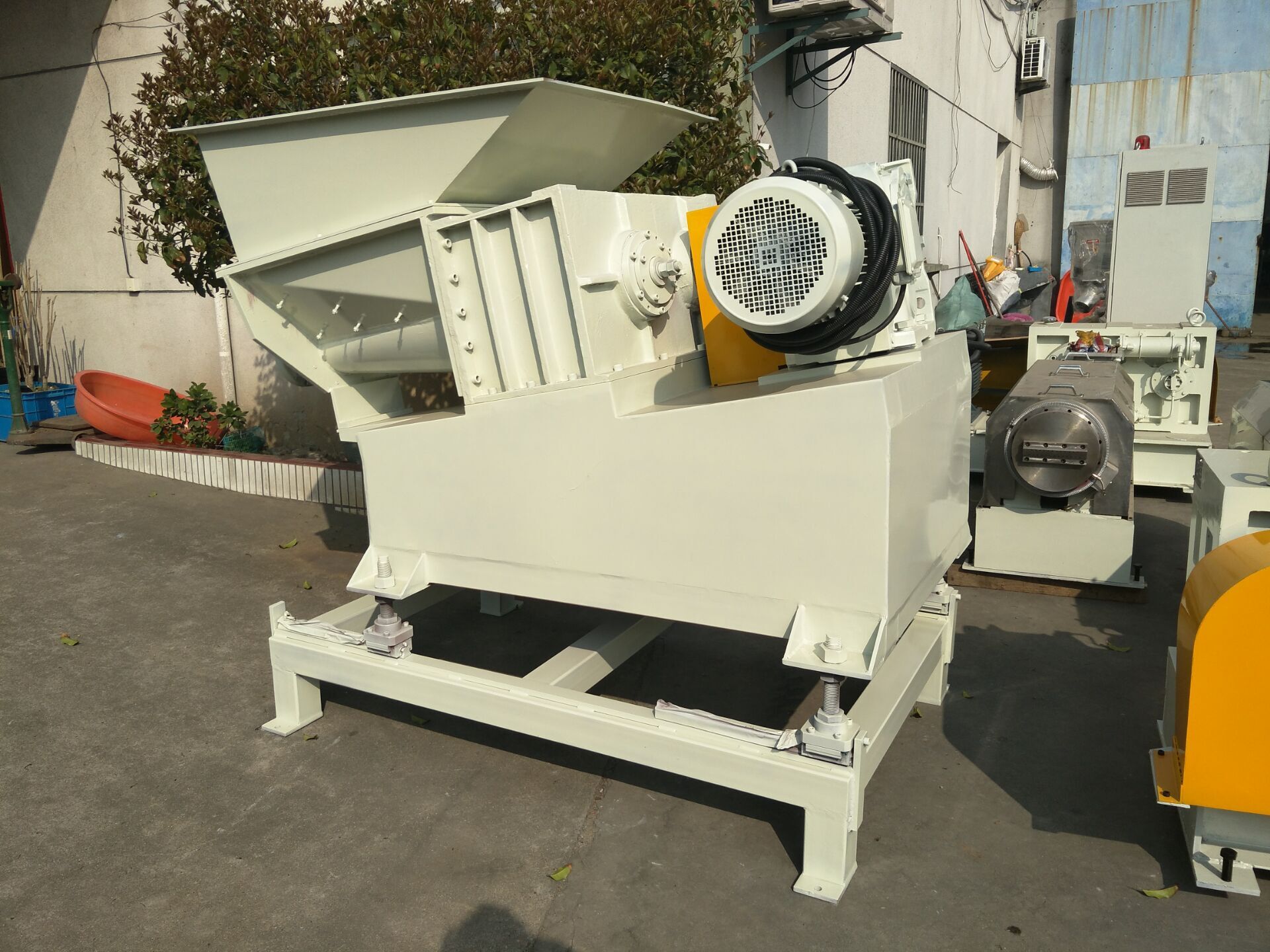 強(qiáng)力加壓密煉機(jī)圖片/強(qiáng)力加壓密煉機(jī)樣板圖 (2)