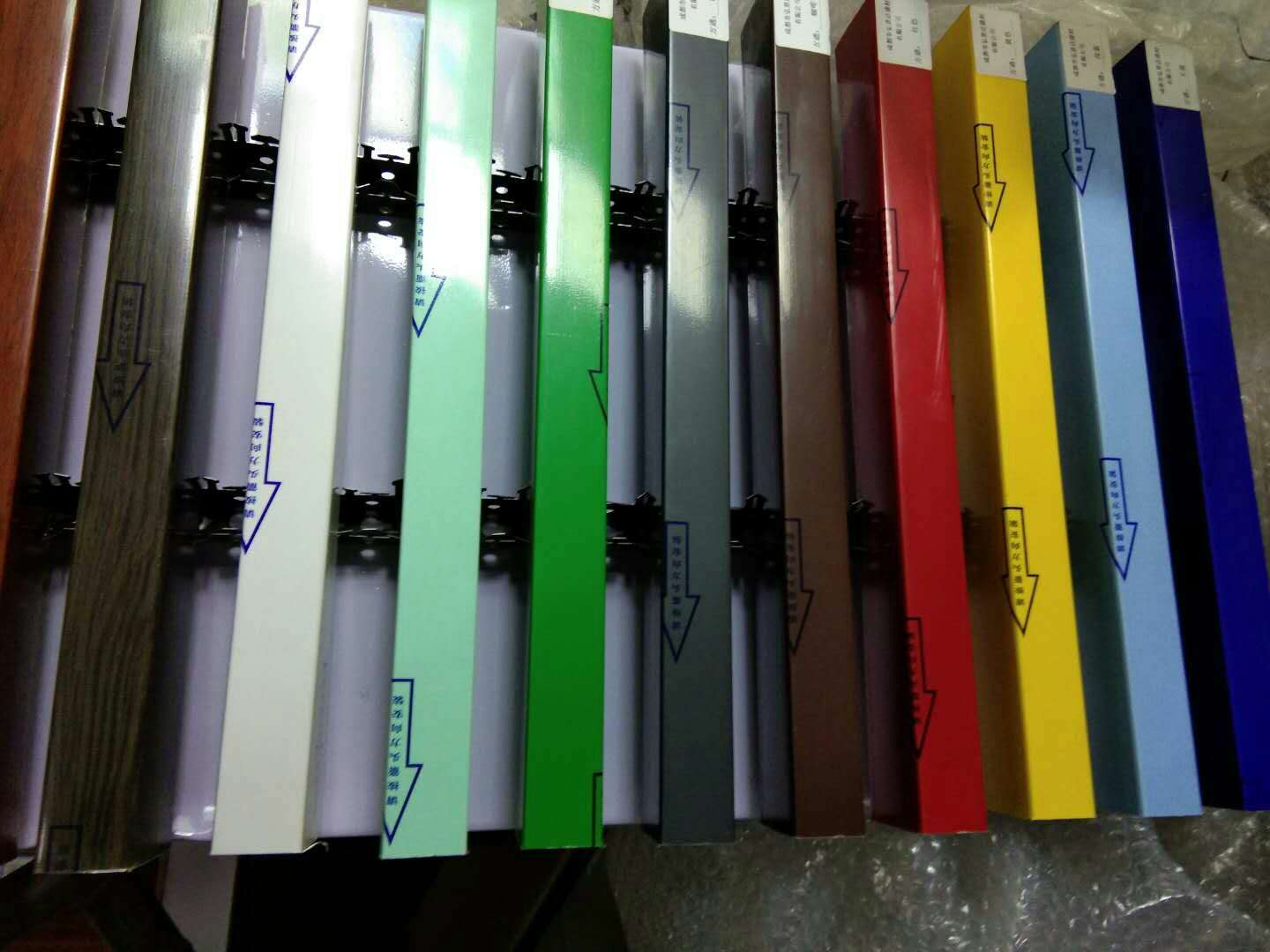 各種規(guī)格鋁方通定制 *氟碳鋁方通 吊頂鋁方通批發(fā)廠家