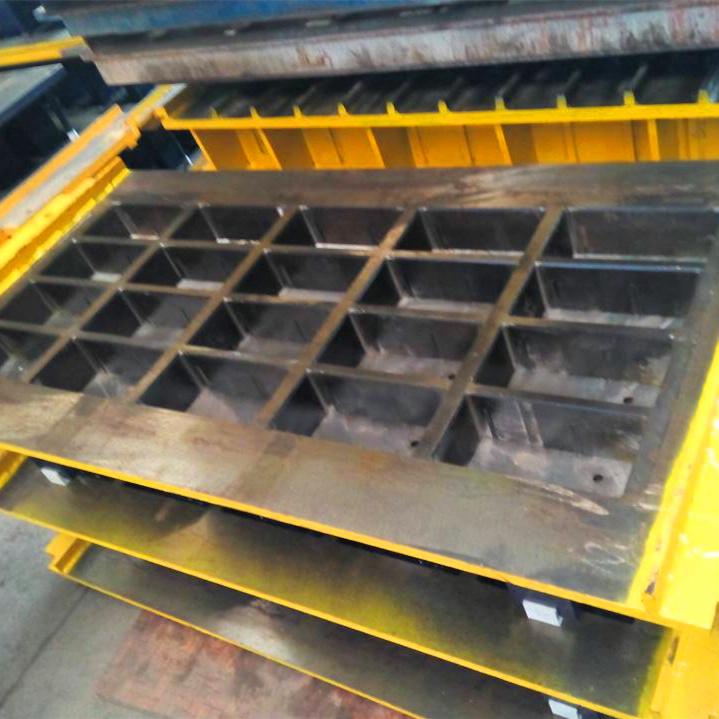 空心制磚機環(huán)保磚設(shè)備圖片