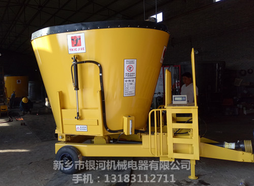 拖拉機牽引式TMR飼料攪拌機出口圖片/拖拉機牽引式TMR飼料攪拌機出口樣板圖 (2)