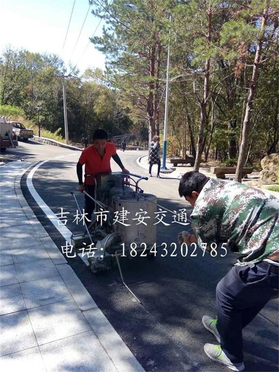 琿春停車場劃線圖片