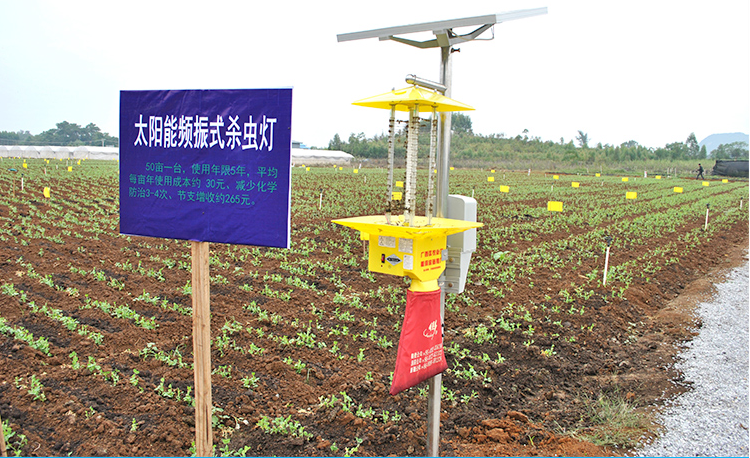 PS-15VI-2型太陽(yáng)能殺蟲燈圖片