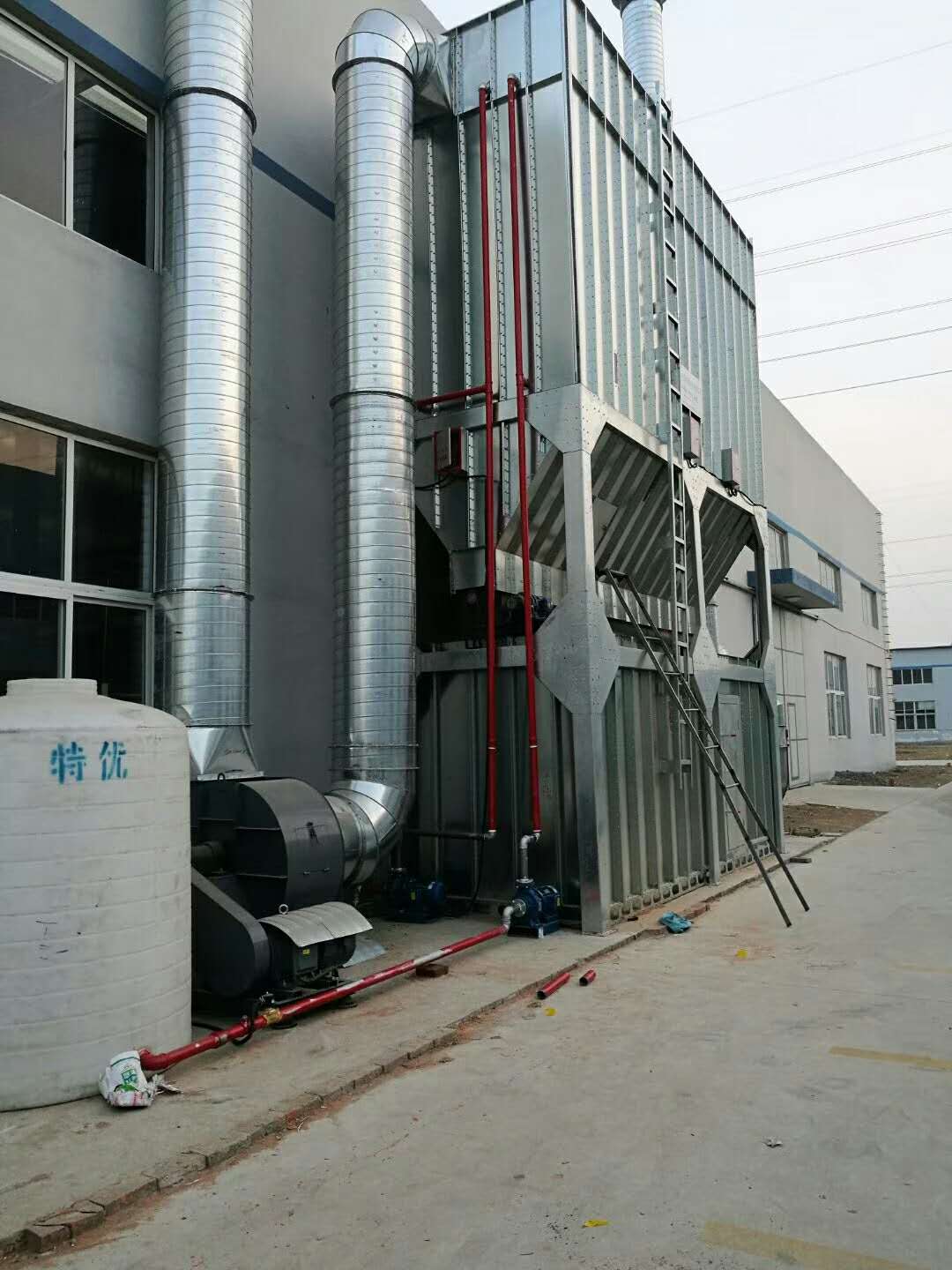 上海南忘环保设备有限公司高端脉冲除尘器化工除烟除味净化器厂房木业除尘通风环保设备定制图片