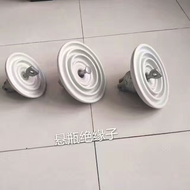 瓷質(zhì)絕緣子廠家