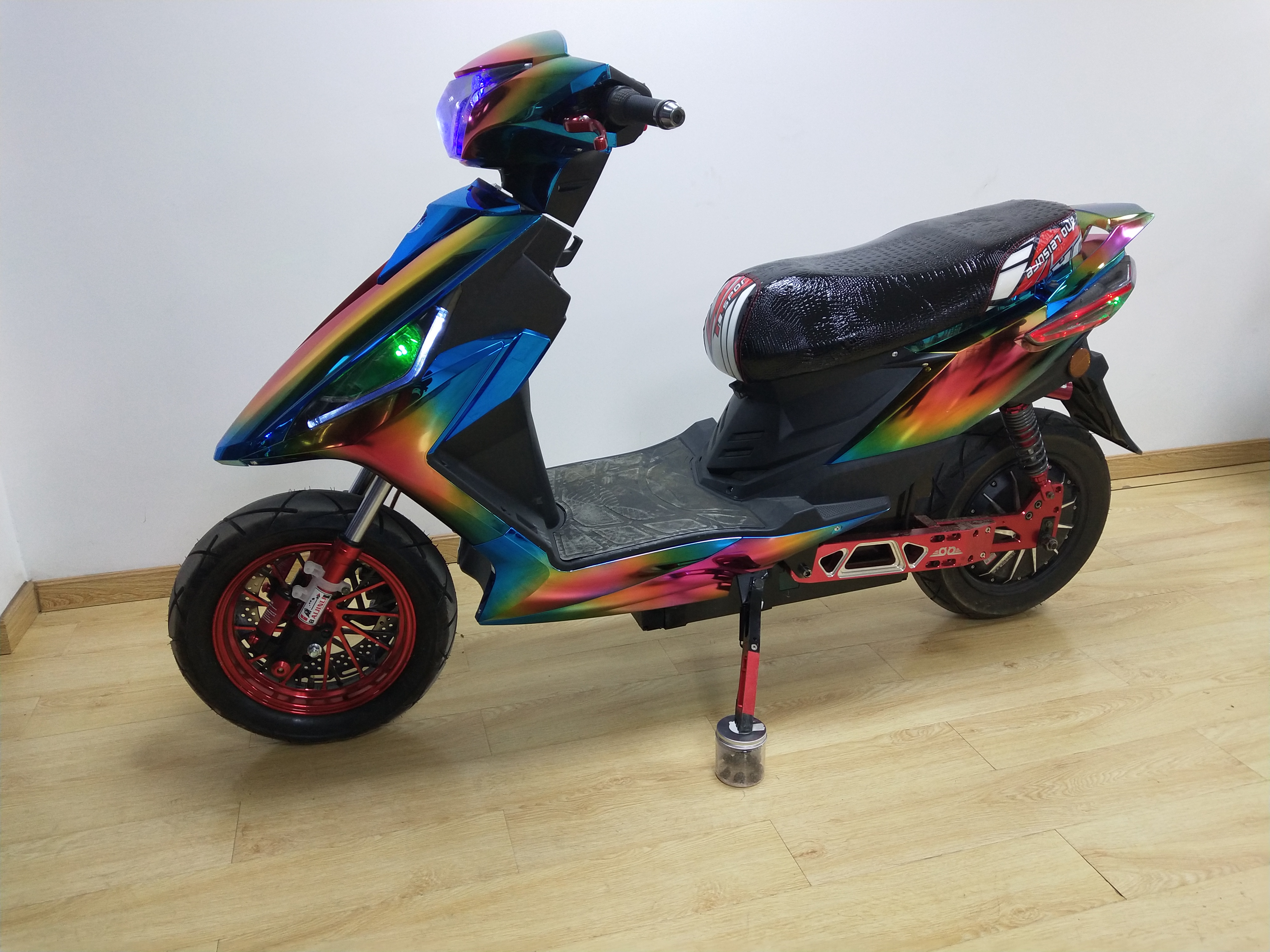 戰(zhàn)* 戰(zhàn)*酷車 改裝車 馬可波羅電動(dòng)車