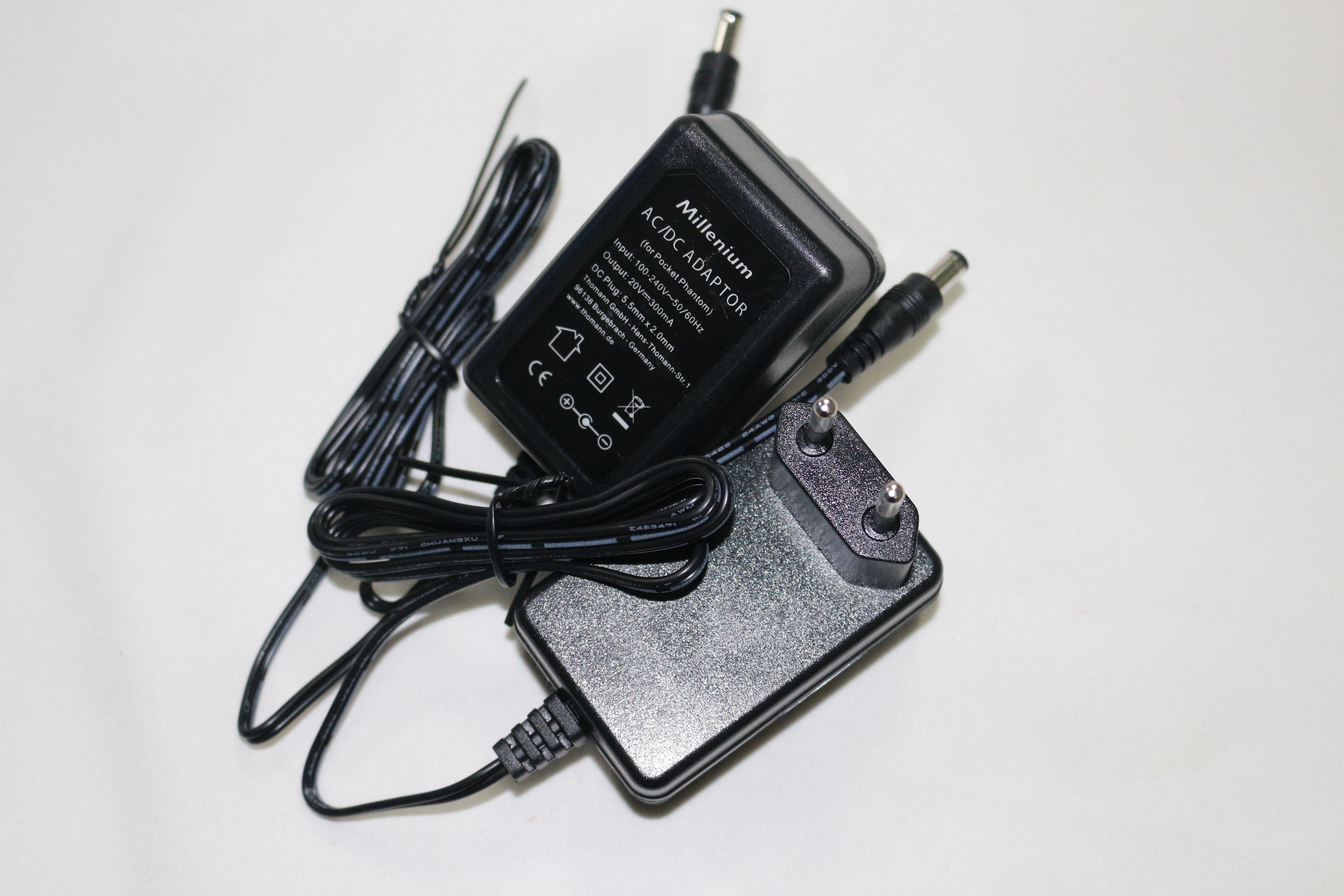 20V6W電源適配器