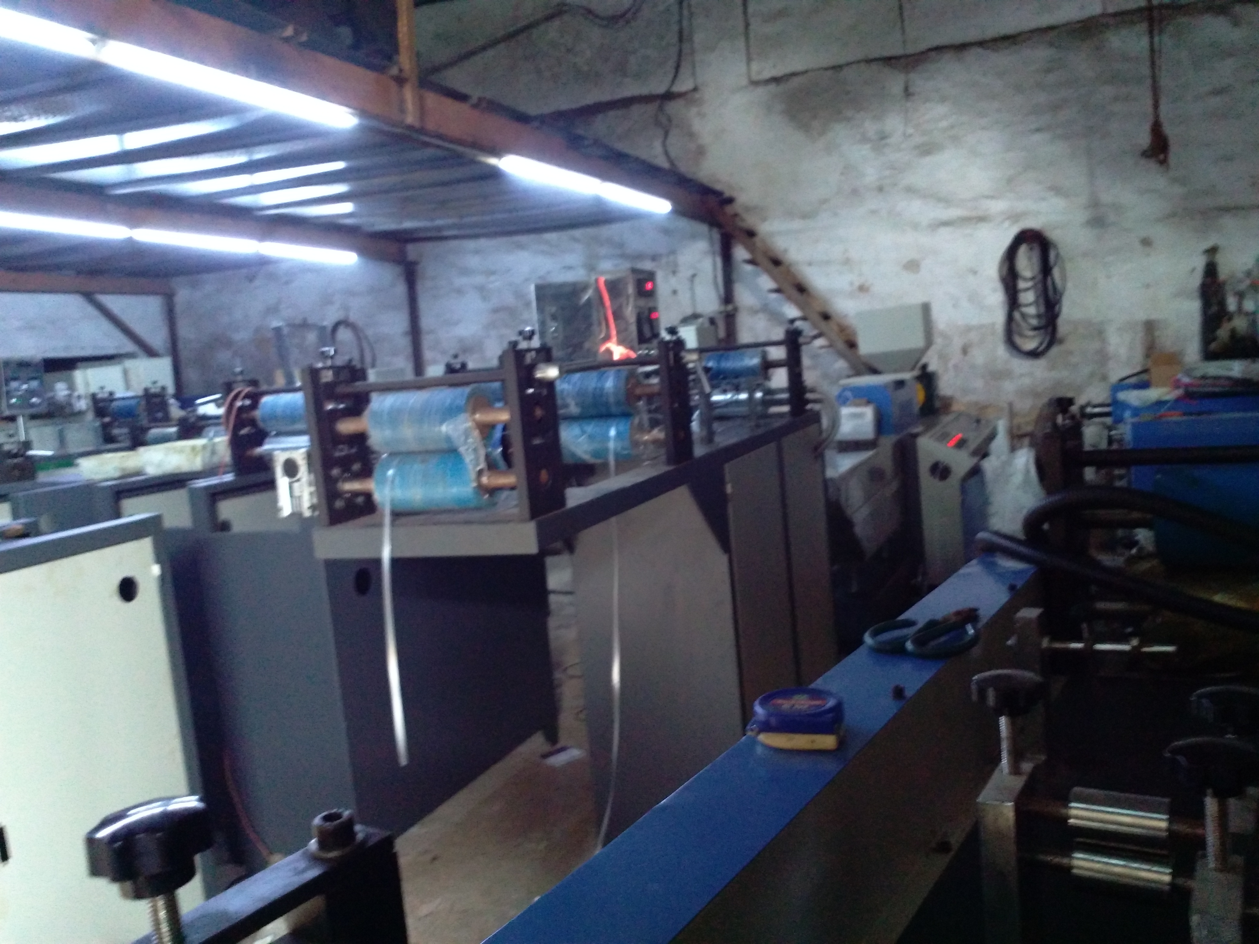 PE PP夾鏈條擠出機 夾鏈條擠出機