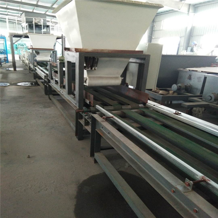 模板生產(chǎn)線圖片/模板生產(chǎn)線樣板圖 (3)