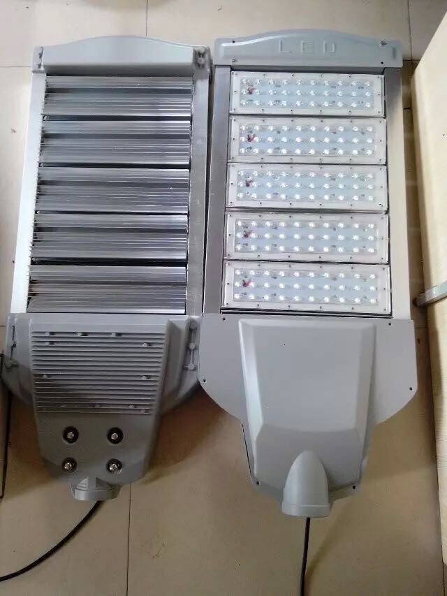 led路燈變形金剛LED模組路燈圖片