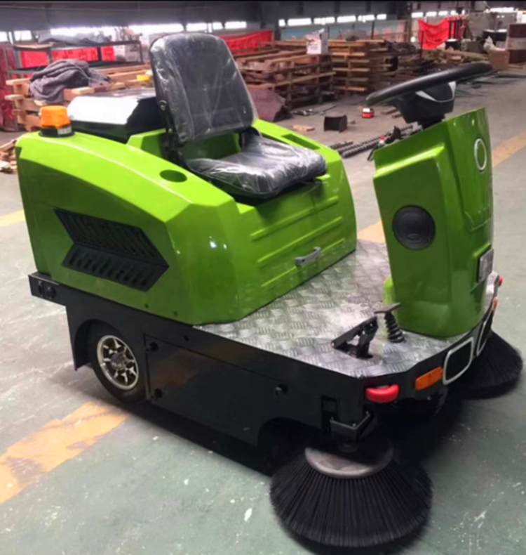電動三輪駕駛式清掃掃地車圖片