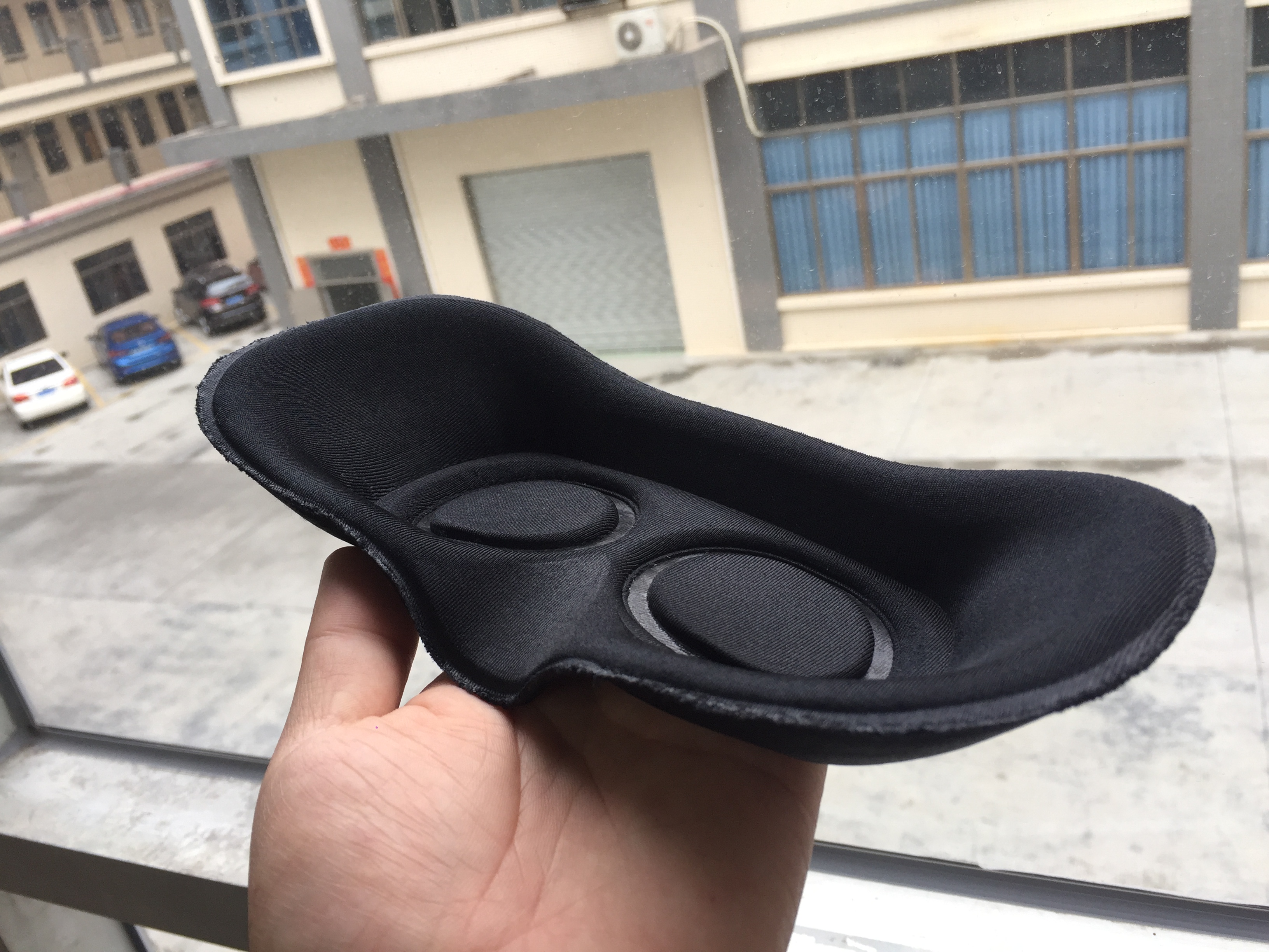 平價(jià)VR眼鏡海綿復(fù)布熱壓眼罩圖片/平價(jià)VR眼鏡海綿復(fù)布熱壓眼罩樣板圖 (3)