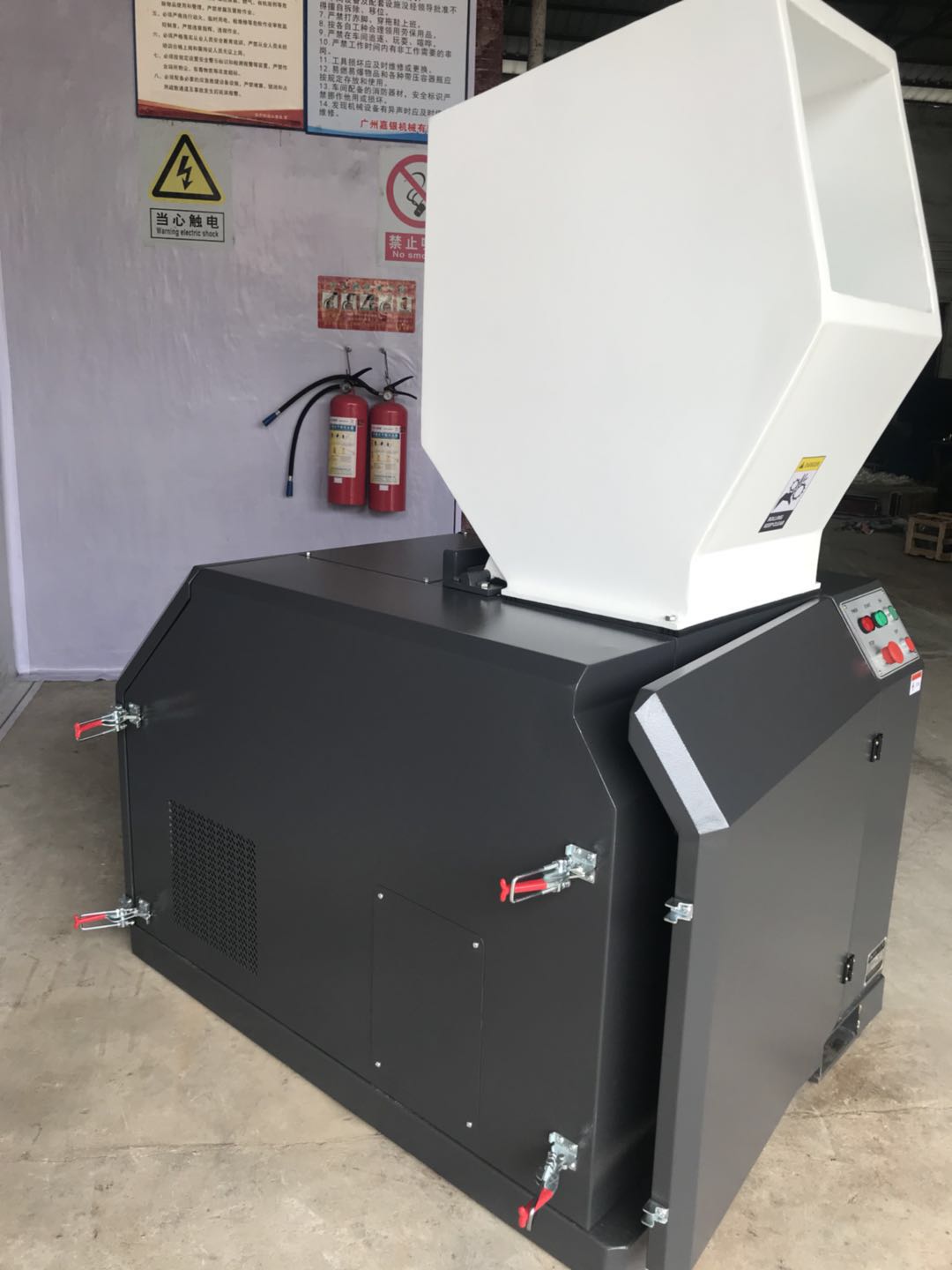 10HP靜音粉碎機 低噪音粉碎機廣州靜音粉碎機廠家直銷