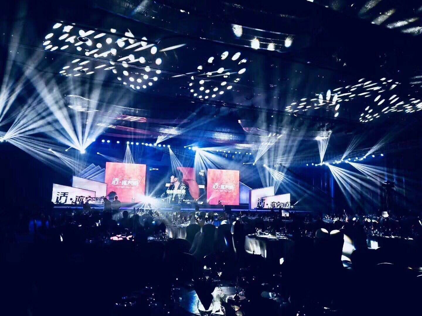 燈光音響、福建廈門專業(yè)燈光音響公司、廈門音響燈光器材、專業(yè)演出設(shè)備租賃熱線