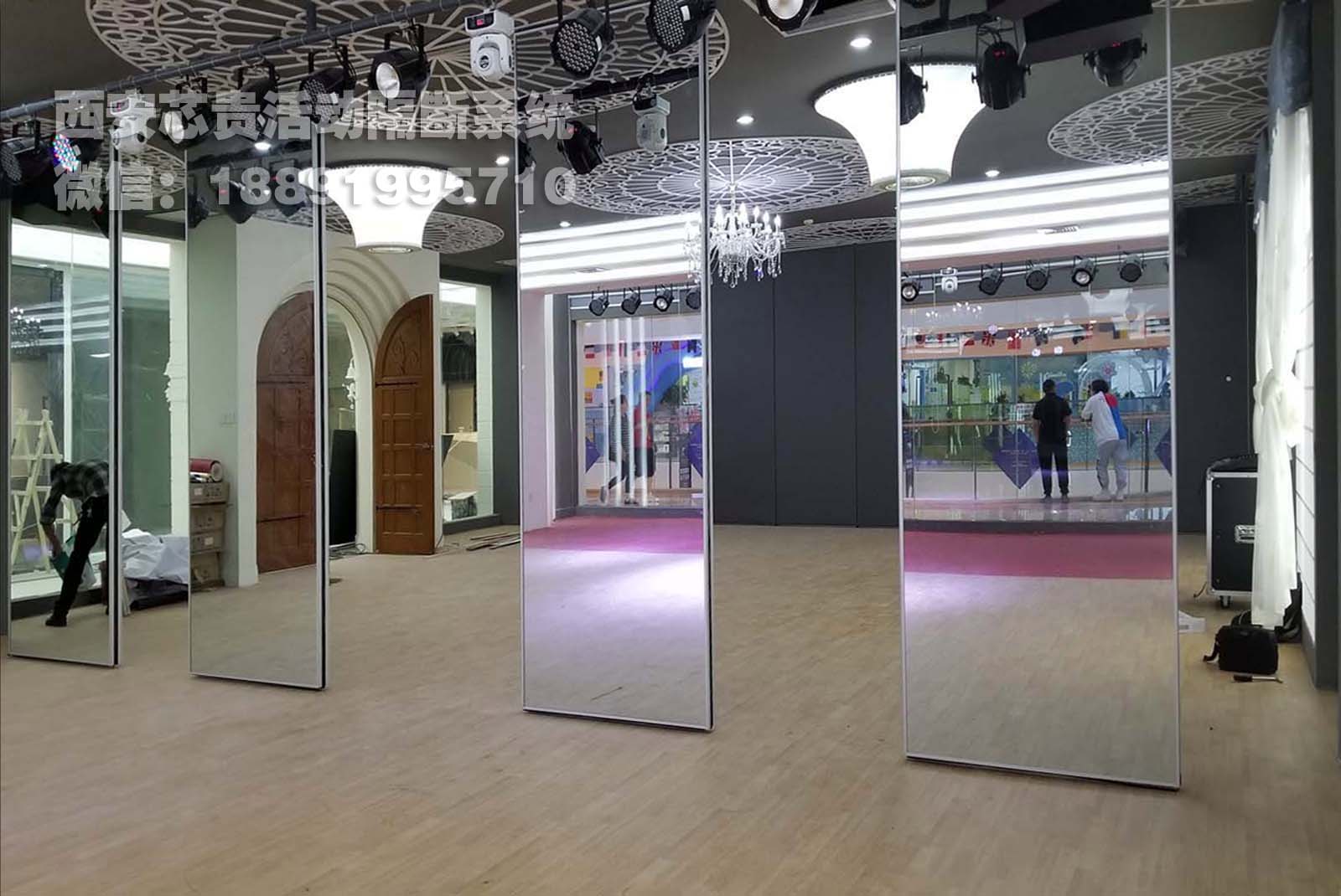 西安廠家舞蹈教室鏡面移動(dòng)隔斷