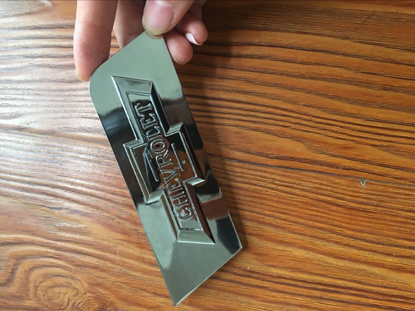 鋅合金汽車標牌圖片