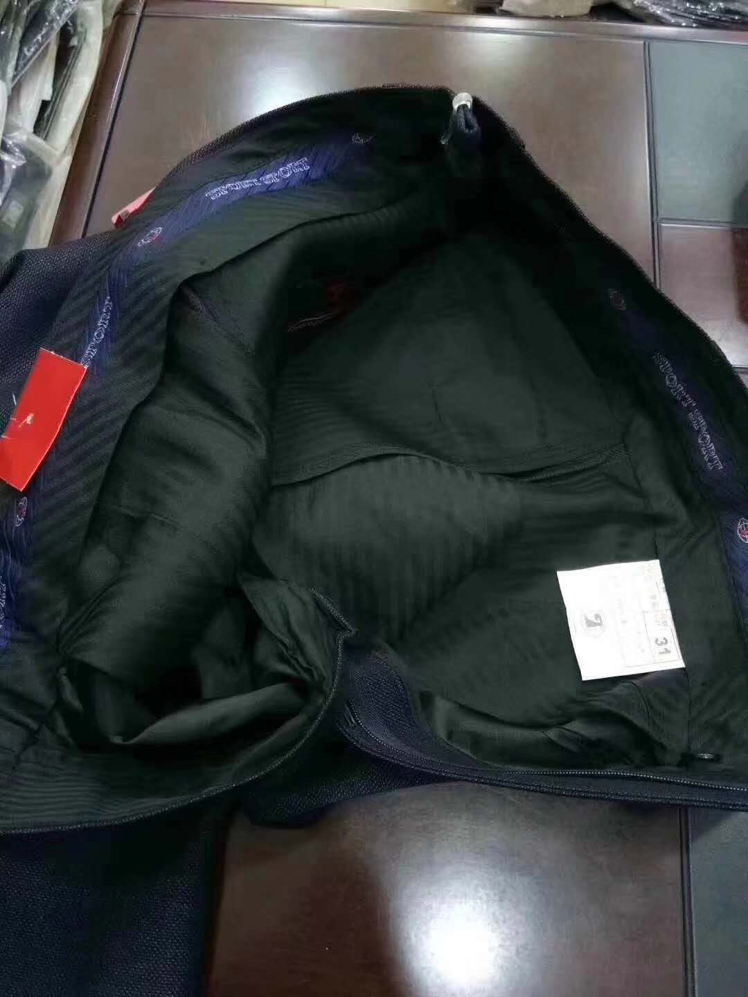 夏裝外貿(mào)男女式T恤中老年服裝工廠圖片/夏裝外貿(mào)男女式T恤中老年服裝工廠樣板圖 (1)