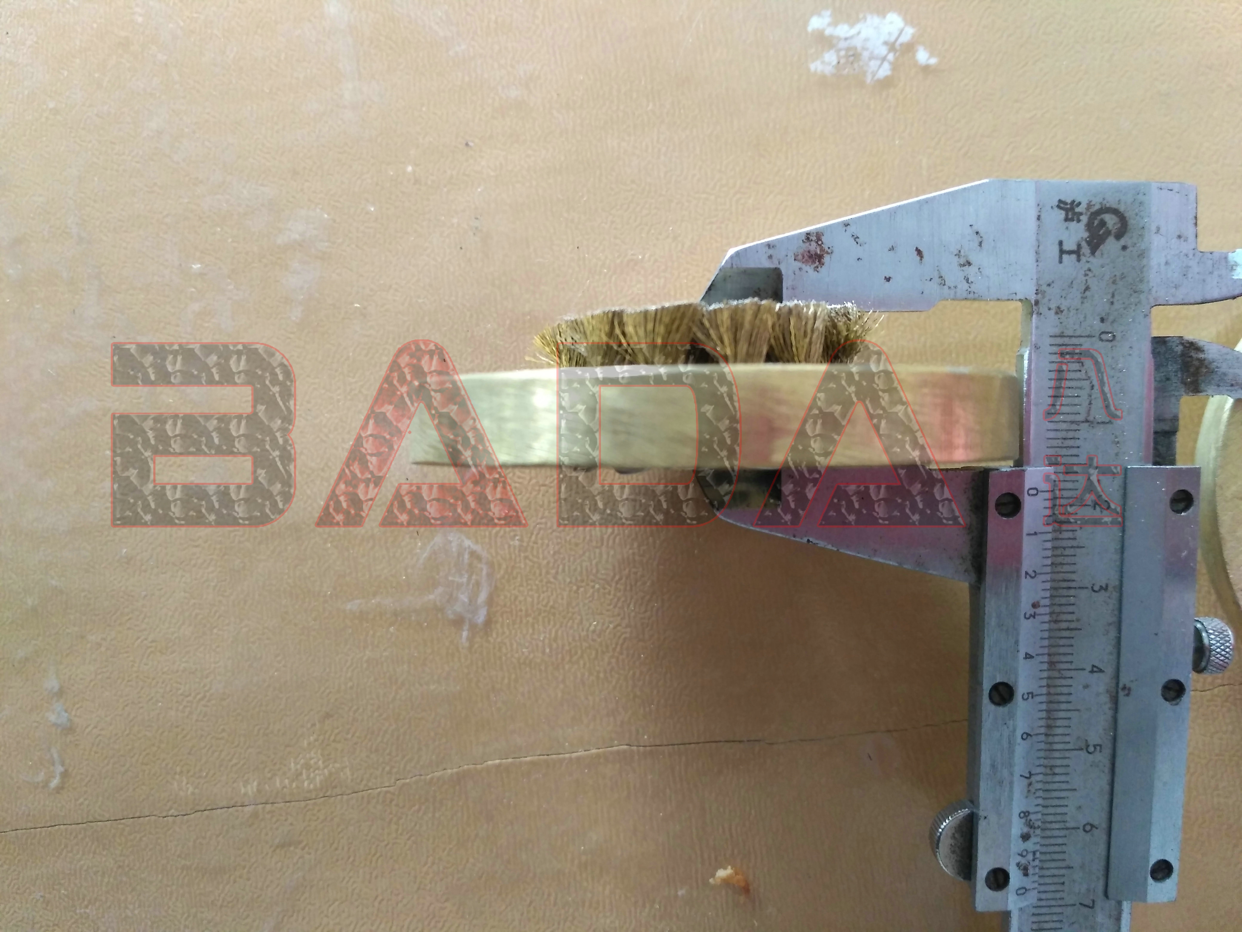 廠家定制導(dǎo)電刷.銅板導(dǎo)電毛刷.圓盤(pán)銅絲導(dǎo)電刷加工